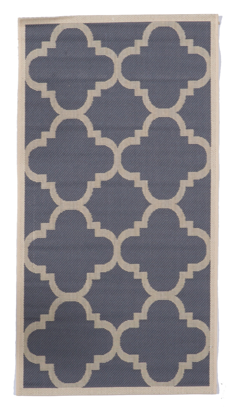 Indoor/Outdoor Machine Made Gray Rug 2'7 x 4'10 - IGotYourRug