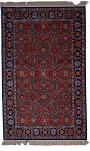 Traditional Machine Made Red Rug 5'9 x 9'1